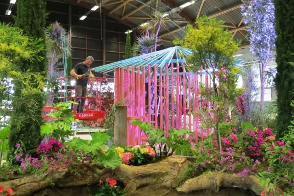 768x492_preparation-tableau-vegetal-floralies-internationales-nantes