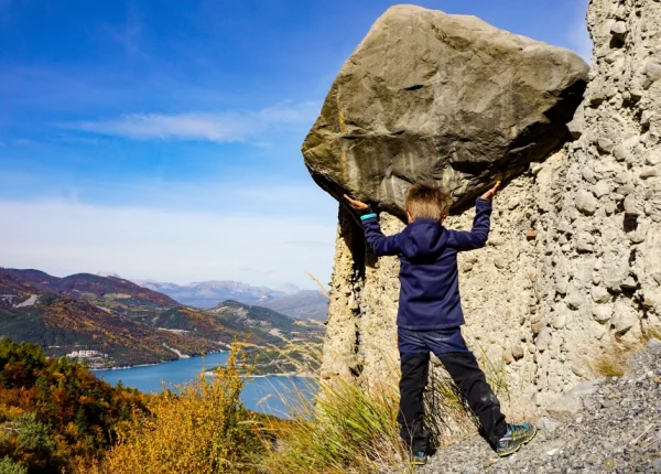 demoiselles-coiffees-hautes-alpes-lac-serre-poncon